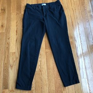 Old Navy The Long Pixie Pant in Black
